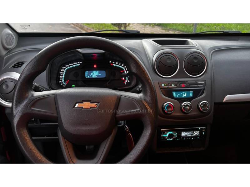 CHEVROLET - MONTANA - 2015/2016 - Vermelha - R$ 49.900,00