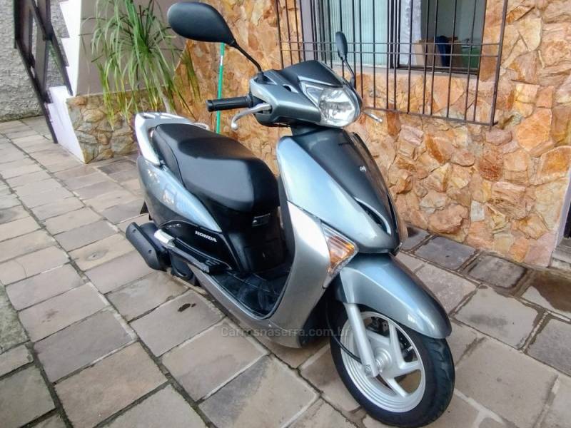 HONDA - LEAD 110 - 2010/2010 - Cinza - R$ 9.500,00