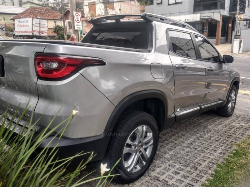 FIAT - TORO - 2020/2021 - Prata - R$ 112.900,00