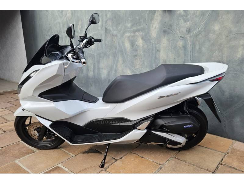 HONDA - PCX - 2024/2025 - Branca - R$ 20.600,00