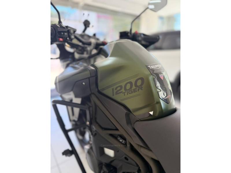 TRIUMPH - TIGER 1200XCA - 2017/2018 - Verde - R$ 64.900,00
