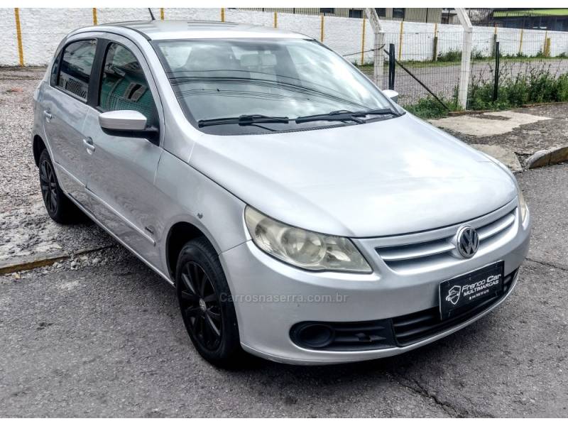 VOLKSWAGEN - GOL - 2009/2010 - Prata - R$ 25.900,00