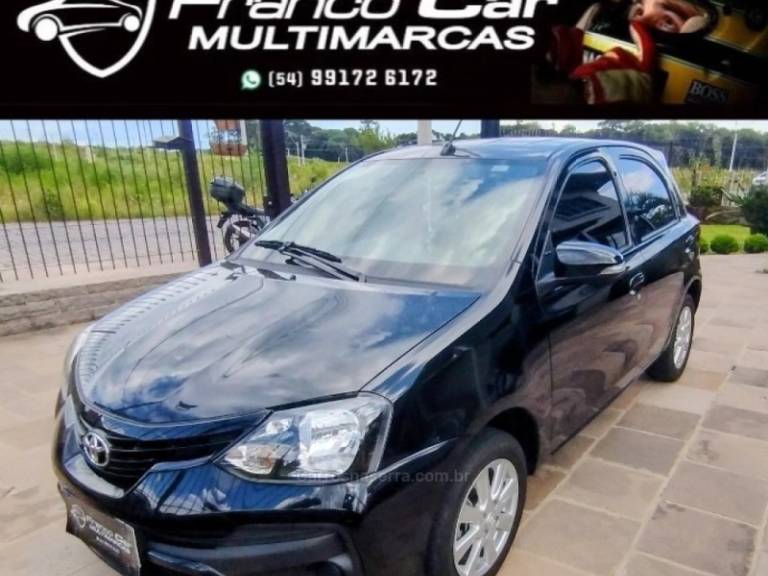 TOYOTA - ETIOS - 2020/2020 - Preta - R$ 75.900,00