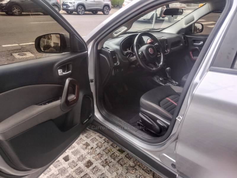 FIAT - TORO - 2020/2021 - Prata - R$ 112.900,00