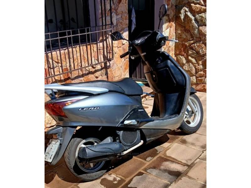 HONDA - LEAD 110 - 2010/2010 - Cinza - R$ 9.500,00