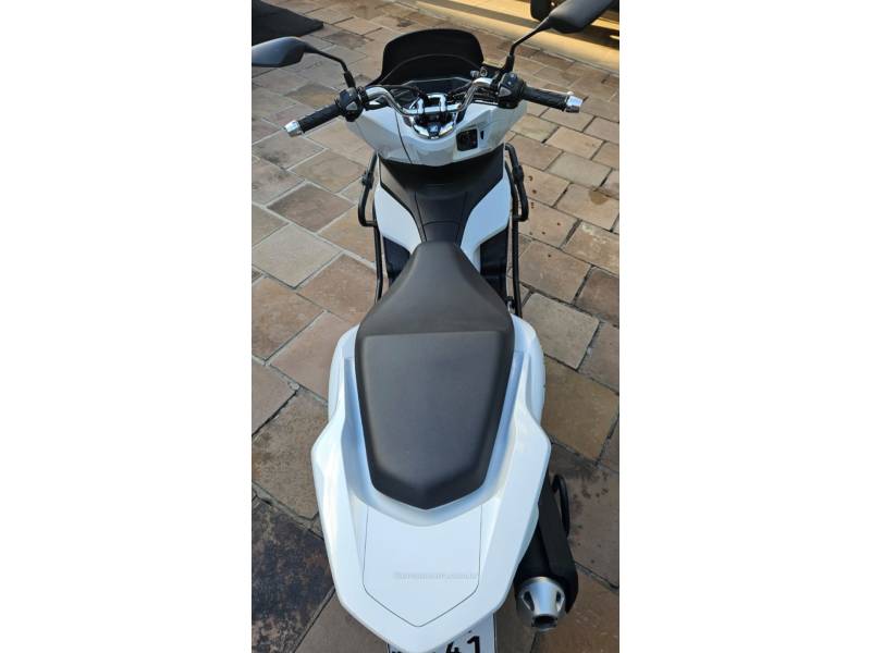 HONDA - PCX - 2024/2025 - Branca - R$ 21.000,00