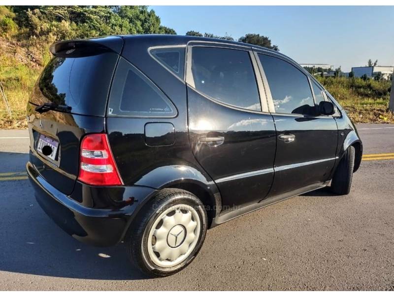 MERCEDES-BENZ - CLASSE A - 2003/2004 - Preta - R$ 17.900,00