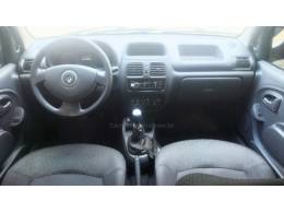 RENAULT - CLIO - 2013/2014 - Prata - R$ 31.900,00