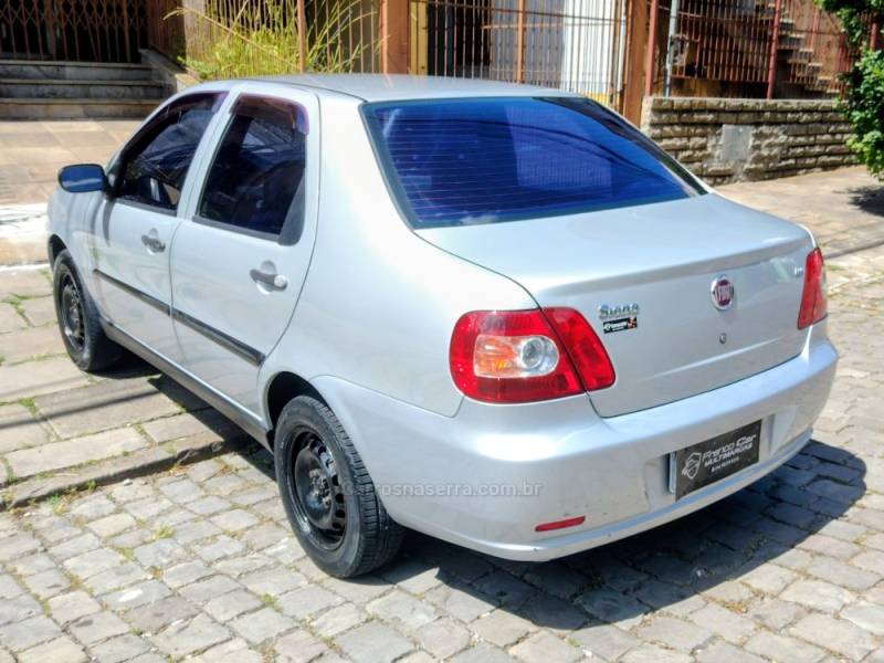 FIAT - SIENA - 2008/2009 - Prata - R$ 17.900,00