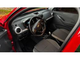 CHEVROLET - MONTANA - 2015/2016 - Vermelha - R$ 49.900,00