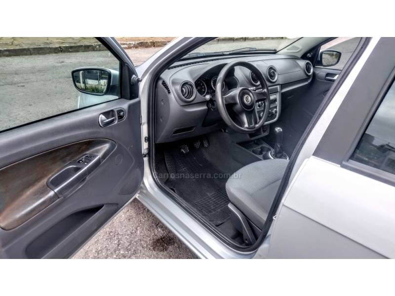 VOLKSWAGEN - GOL - 2009/2010 - Prata - R$ 25.900,00