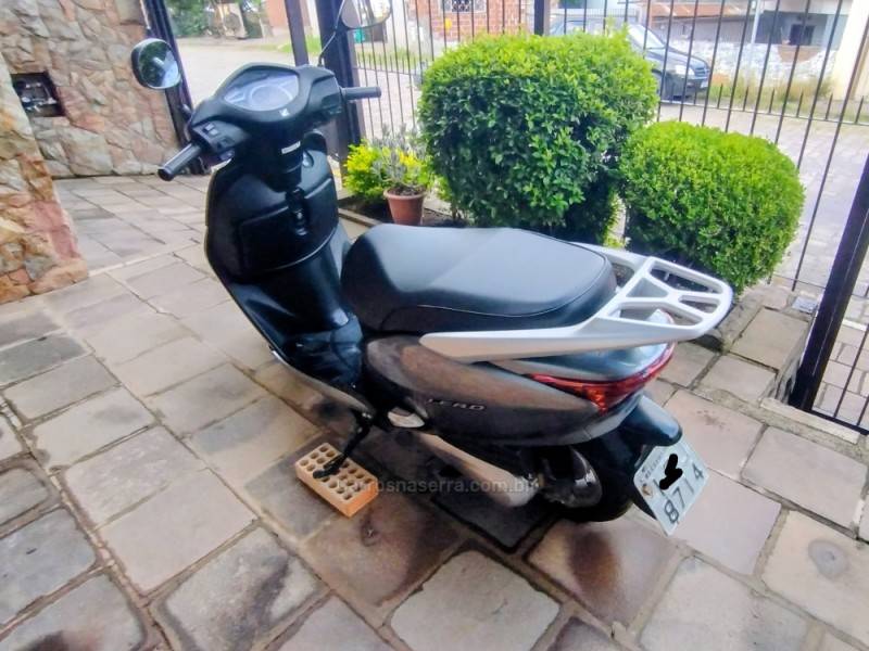 HONDA - LEAD 110 - 2010/2010 - Cinza - R$ 9.500,00