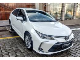 TOYOTA - COROLLA - 2020/2021 - Branca - R$ 122.900,00