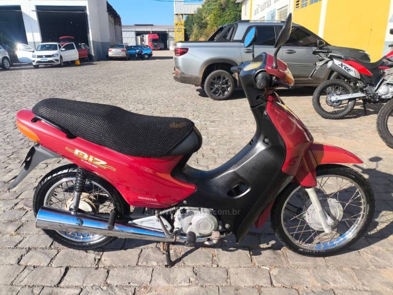 HONDA - BIZ 100 - 2003/2003 - Vermelha - R$ 7.500,00
