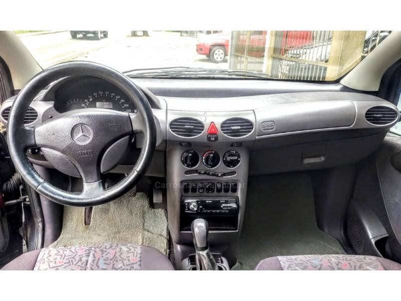 MERCEDES-BENZ - CLASSE A - 2004/2004 - Preta - R$ 17.900,00