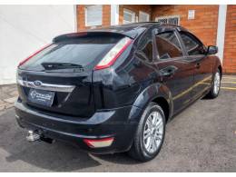 FORD - FOCUS - 2009/2009 - Preta - R$ 37.900,00