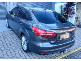 FORD - FOCUS - 2017/2017 - Cinza - R$ 69.900,00