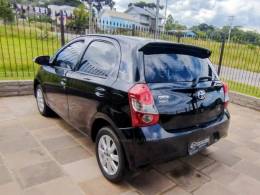 TOYOTA - ETIOS - 2020/2020 - Preta - R$ 75.900,00