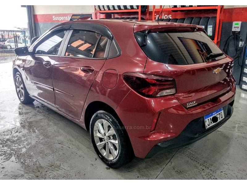 CHEVROLET - ONIX - 2021/2021 - Vermelha - R$ 65.900,00
